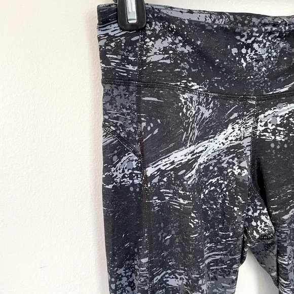 Champion | Black/Gray Galaxy Leggings | Size Small - Picture 3 of 7